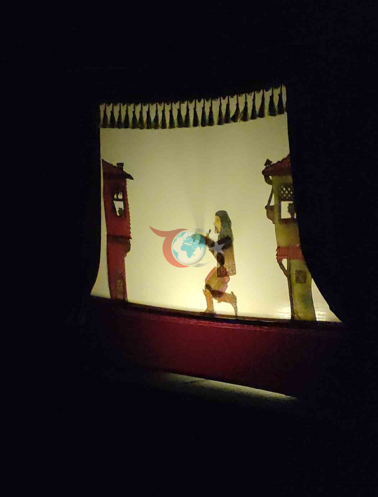 Selendi’de minikler Hacivat-Karagöz ile buluştu