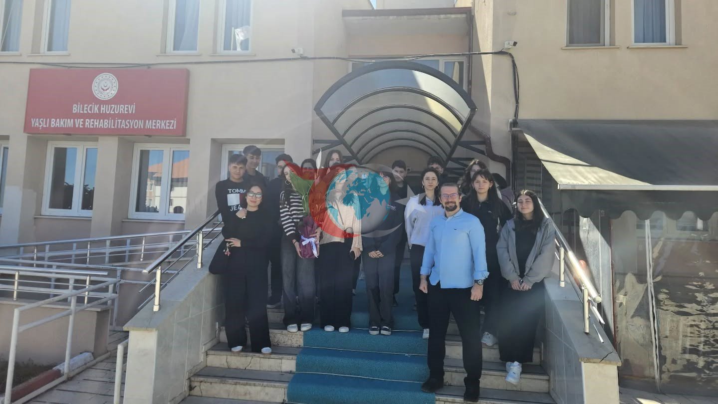 Söğüt Anadolu Lisesi öğrencileri huzurevi sakinleriyle bir araya geldi
