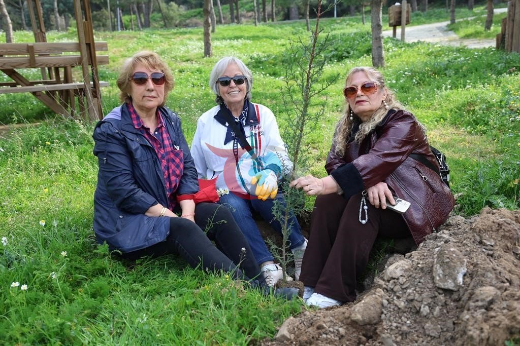 Cinayete kurban giden kadınlar anısına fidan dikildi