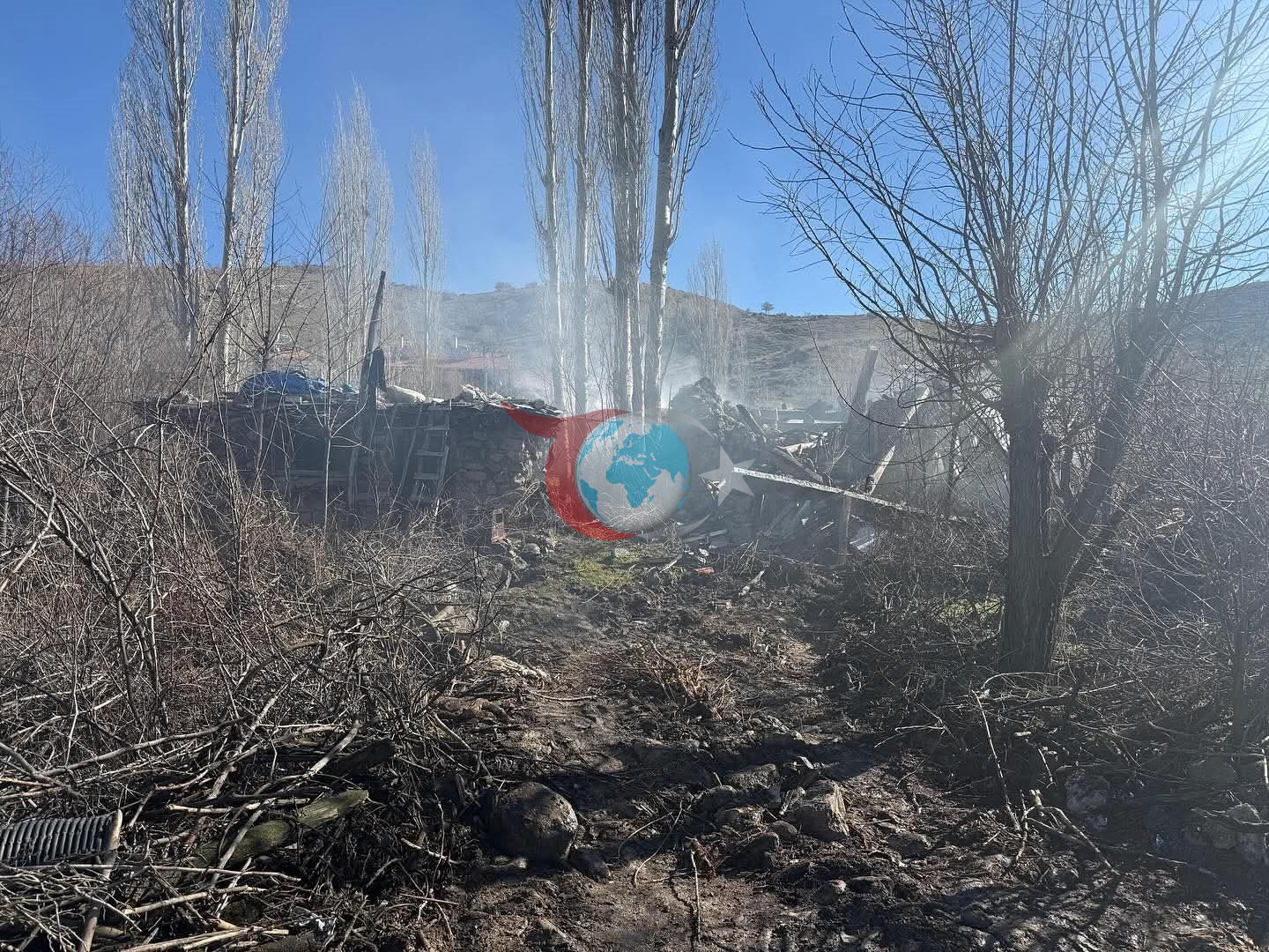 Evi yanan yaşlı kadın için kaymakamlık harekete geçti