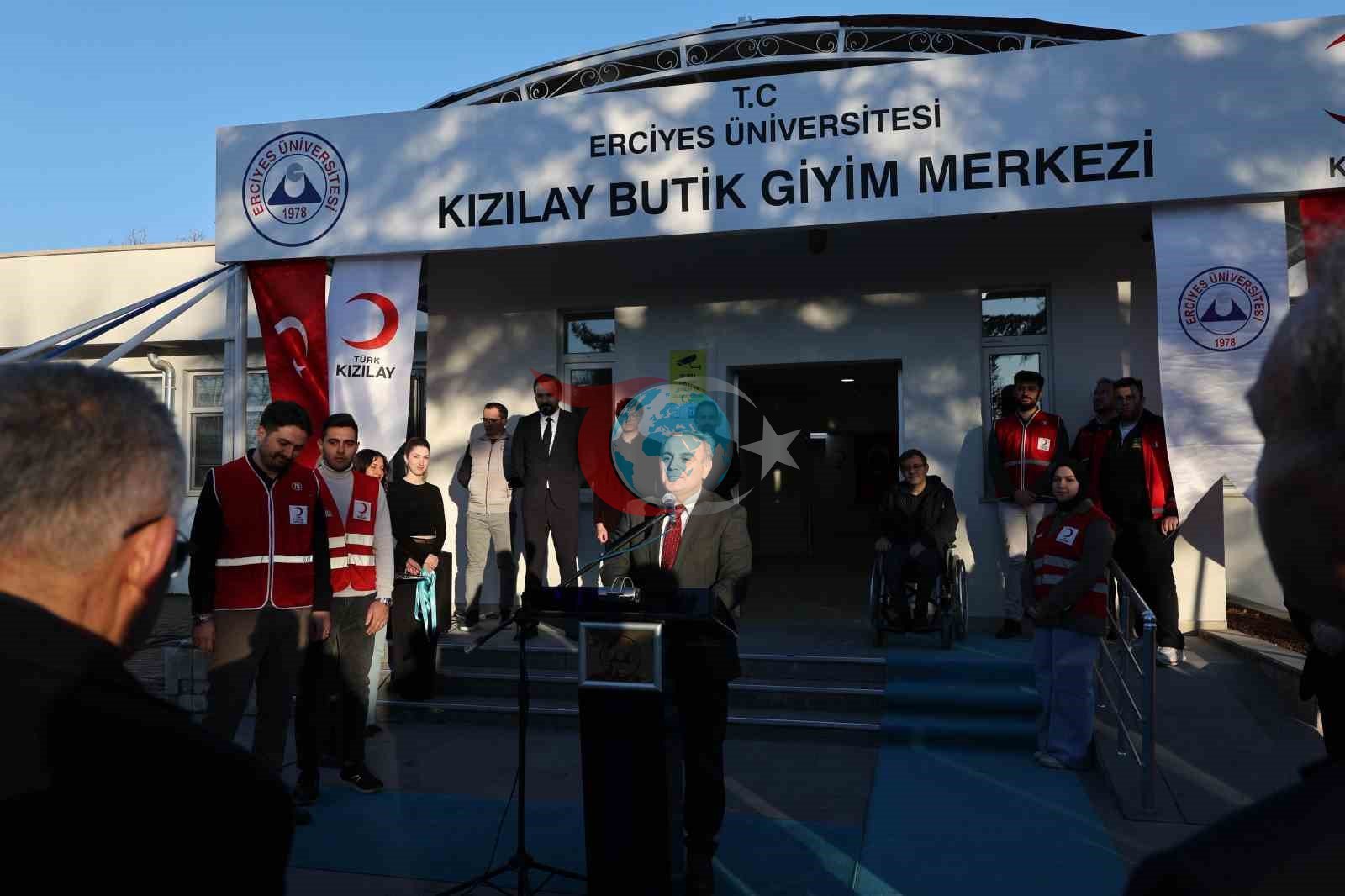 ERÜ&rsquo;ye Kızılay Butik Giyim Merkezi açıldı