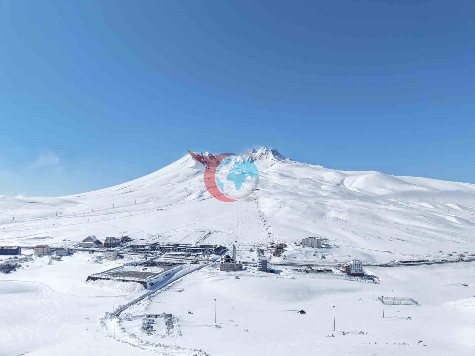 Erciyes, ara tatil ve Ramazan Bayramı’nda kayakseverleri bekliyor