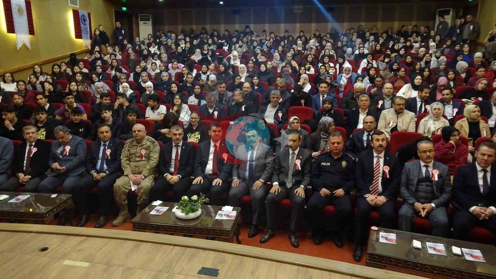 Kilisโte Mehmet Akif Ersoy anฤฑldฤฑ