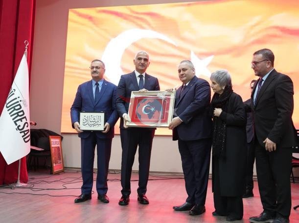 Bakan Ersoy: İstiklal Marşımız yön göstermektedir