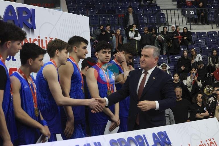 Okul Sporları Basketbol Gençler Türkiye Birinciliği finali İstanbulda oynandı