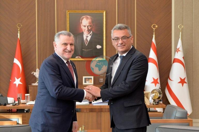 KKTC Cumhurbaşkanı Erhürman, Gençlik ve Spor Bakanı Osman Aşkın Bakı kabul etti