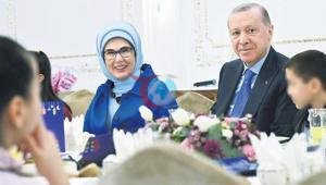 İftar sofrasında özel misafirler