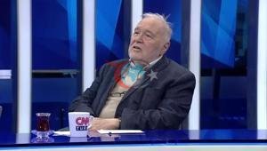 İlber Ortaylı’dan bayrak provokasyonuna sert tepki: Bayrak indirilmez, Türkiyede yapılacak en son şeydir