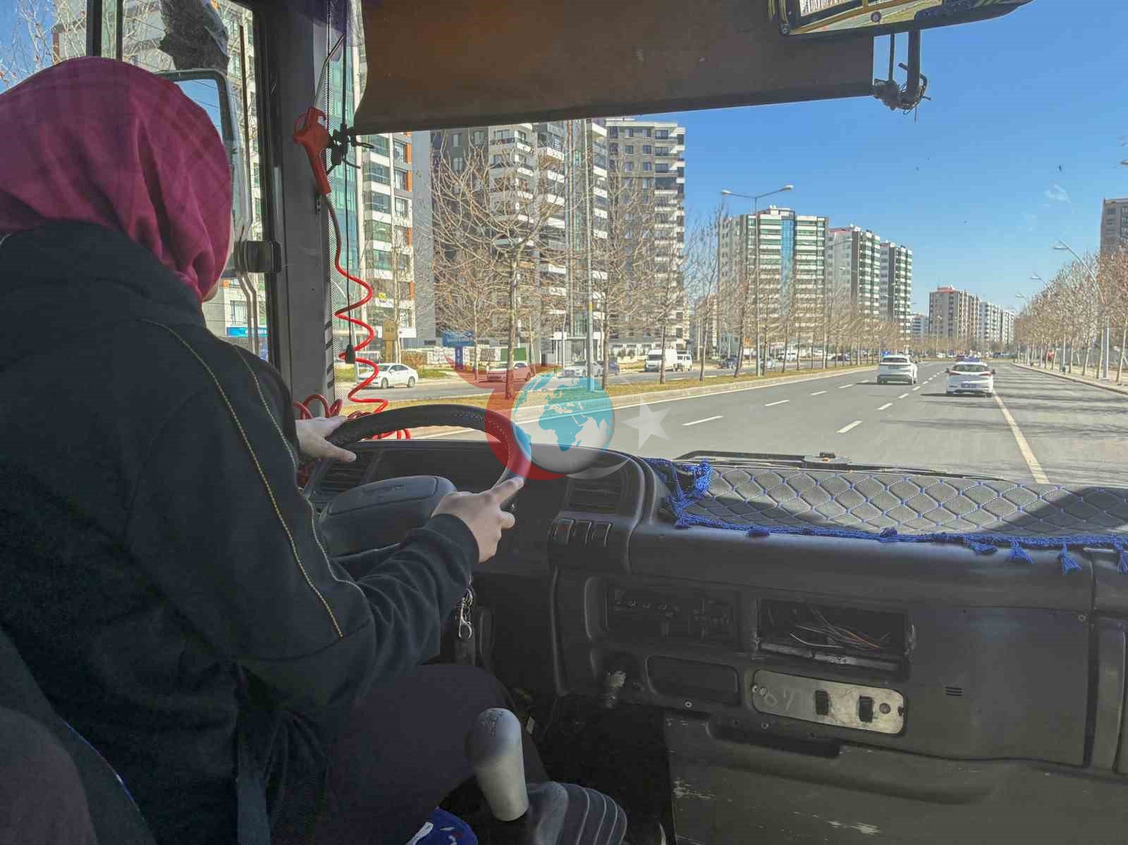 Diyarbakır’da 50 kadın, otobüs şoförü olabilmek için eğitim alıyor