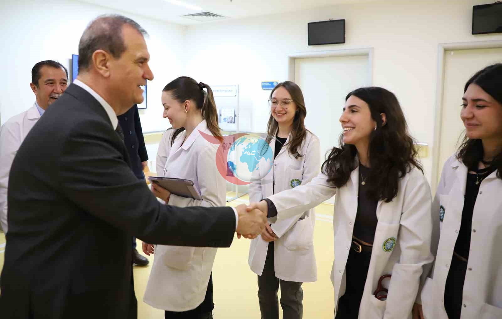 Büyükçekmece Belediye Başkan Vekili Çebi, sağlık çalışanlarının Tıp Bayramı&rsquo;nı kutladı