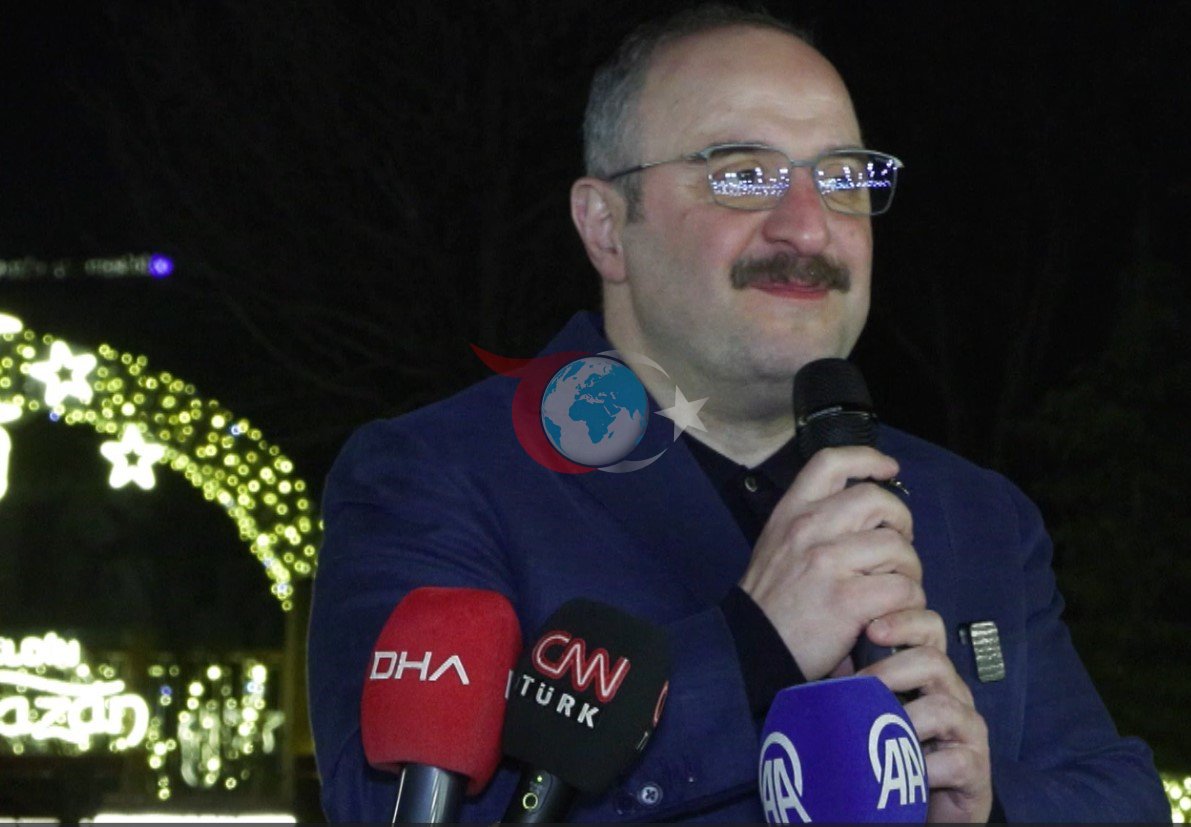 AK Parti Bursa Milletvekili Varank ve MİT Başkanı Kalın, sahurda vatandaşlarla bir araya geldi