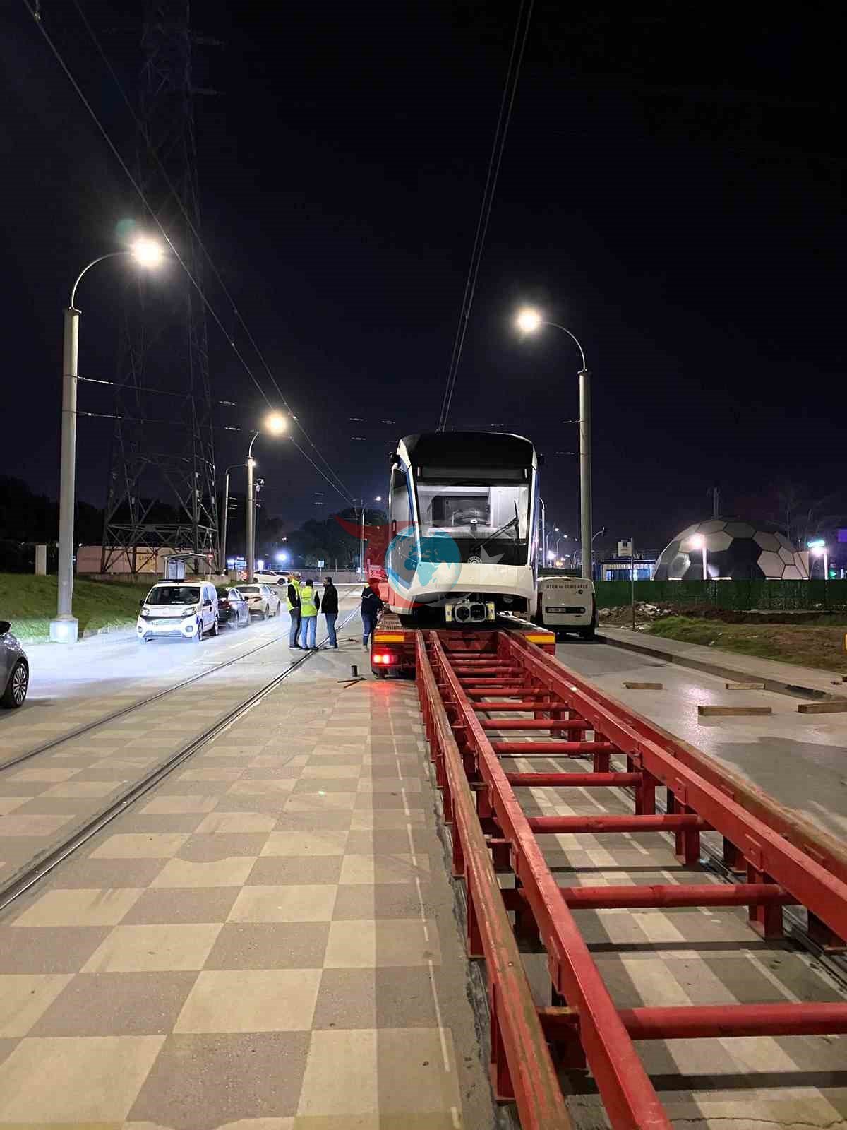 Filoya katılan yeni tramvay raylarla buluştu