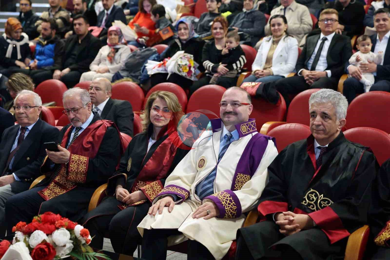 Atatürk Üniversitesinde Tıp Bayramı ve akademik giysi töreni coşkusu