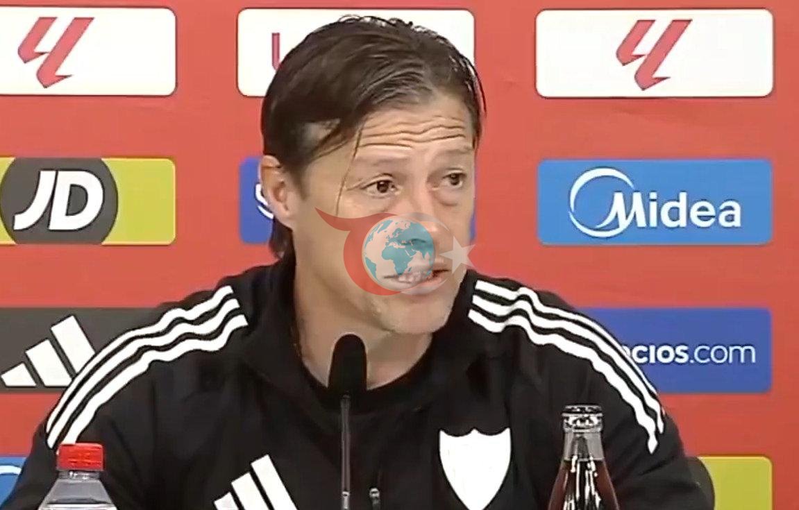 Sevilla'nın Arjantinli teknik direktörü Matias Almeyda