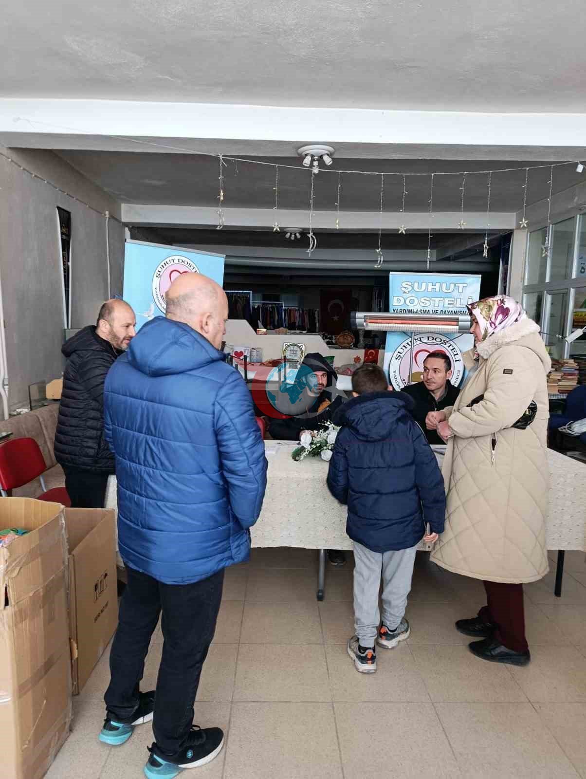 Şuhut&rsquo;ta Ramazan bereketi: 270 çocuğa giysi yardımı yapıldı