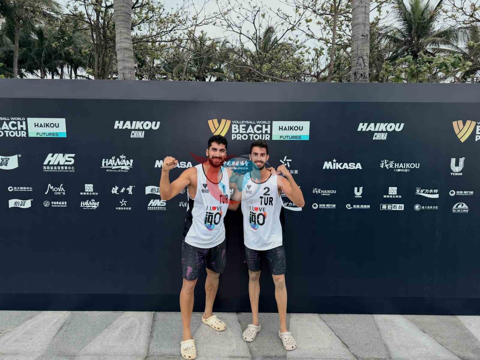 Yusuf Özdemir ve Batuhan Kuru, Beach Pro Tour Haikou etabında yarı finalde
