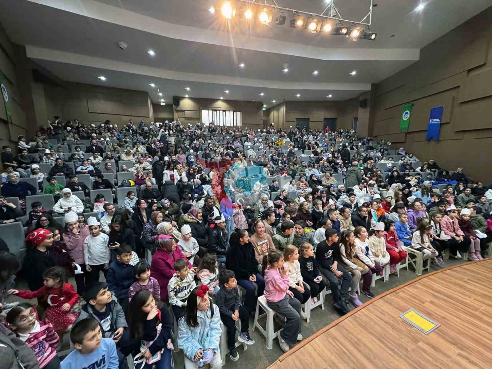 Çocukça Ramazan Şenliği Karasu&rsquo;da miniklerin neşesiyle renklendi