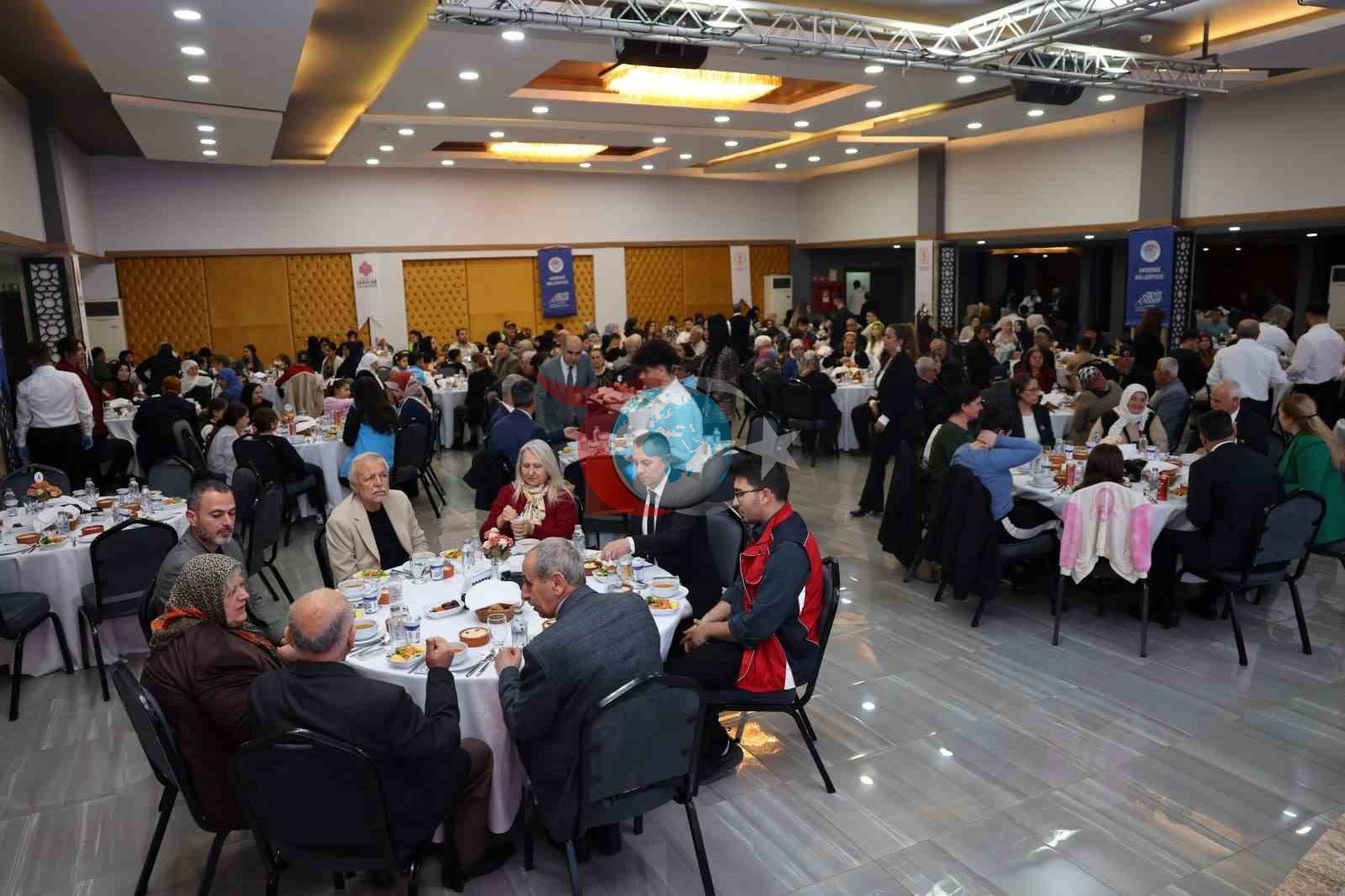 Şehit aileleri ve gaziler iftarda bir araya geldi