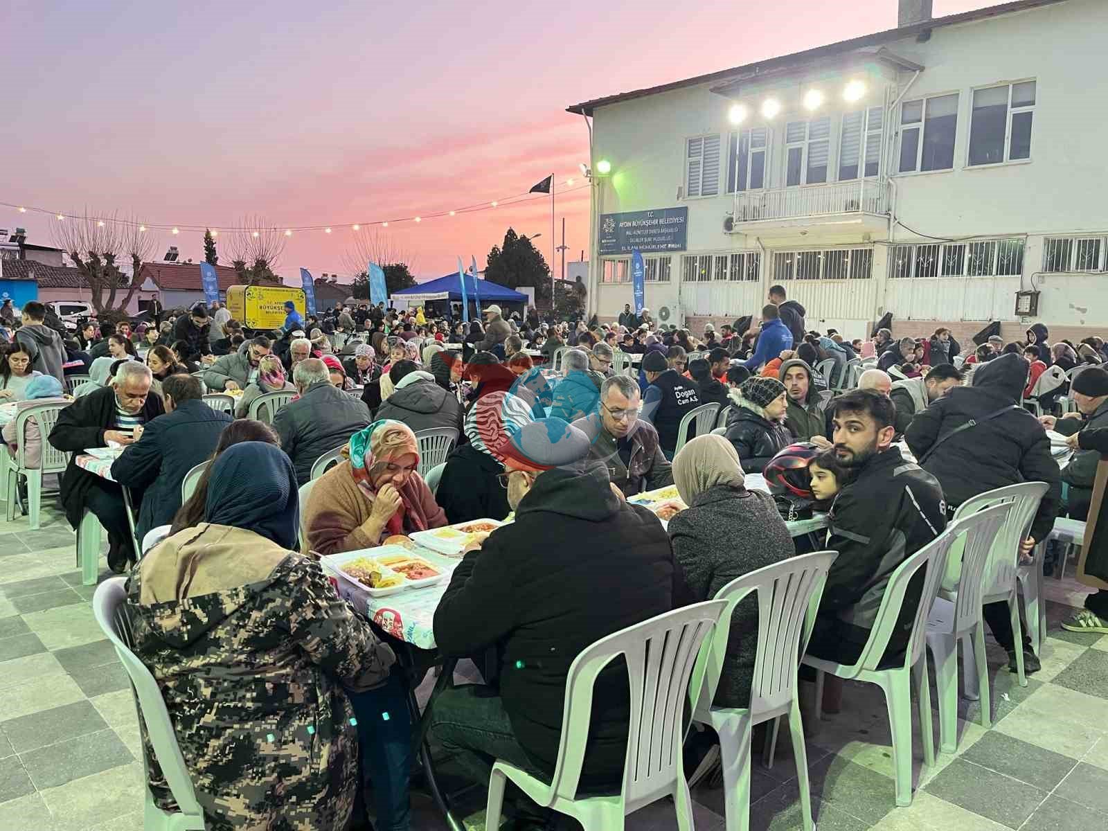 Aydınlılar Büyükşehir&rsquo;in iftar sofrasında bir araya geldi
