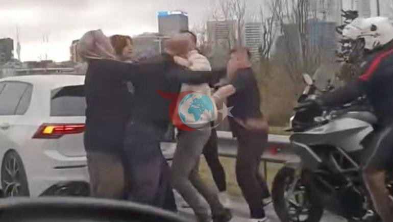 Ümraniye’de trafikte yumruklar konuştu Yol verme tartışması kavgaya dönüştü