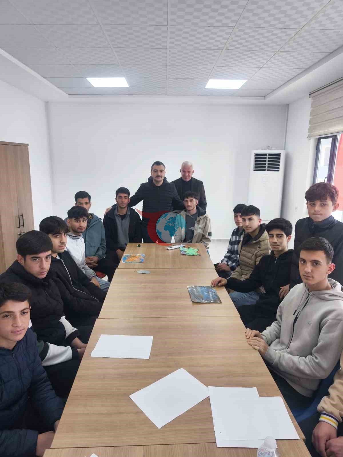 Dicle Kaymakamฤฑ Atฤฑล, genรงlik kampฤฑnda sporcu genรงlerle buluลtu