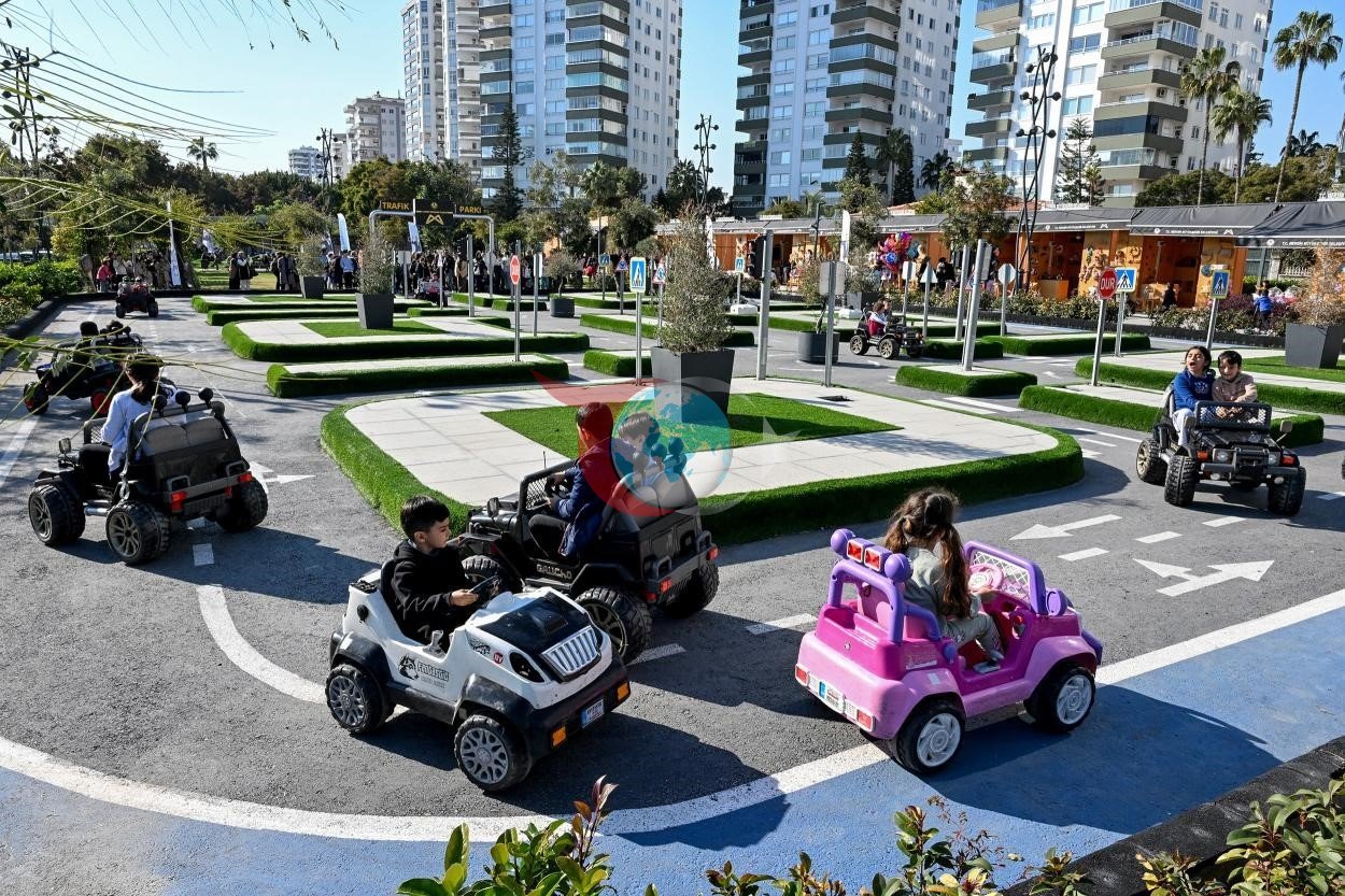 Mersin’de çocuklara eşit gelecek için güçlü destek