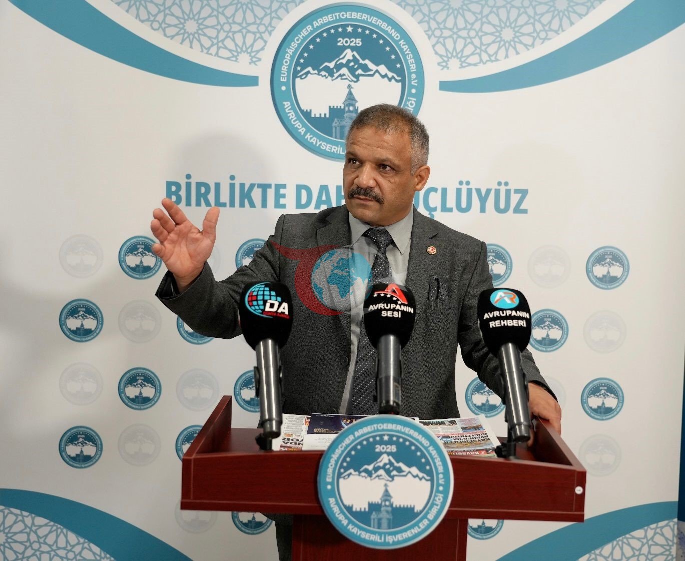 AKİB Kurucu Genel Başkanı Ali Hızar&rsquo;dan iş dünyasına birlik çağrısı