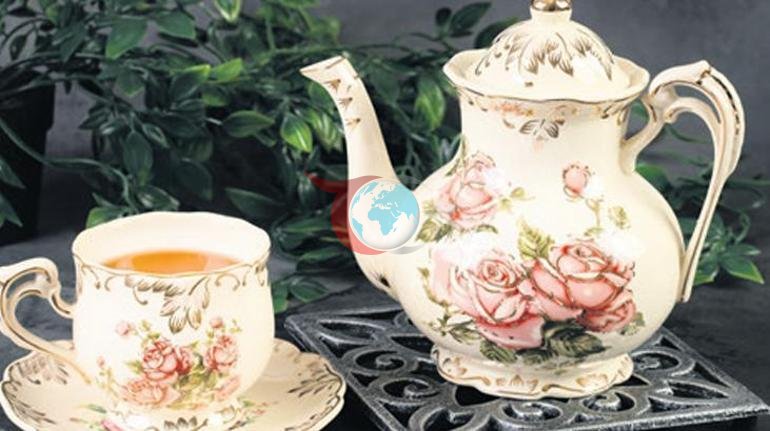 รek bir demli รงay cam demlikten