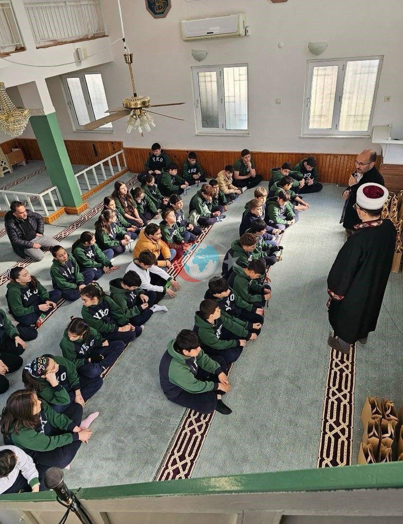 Efeler’de öğrencilere Ramazan ve oruç bilinci anlatıldı