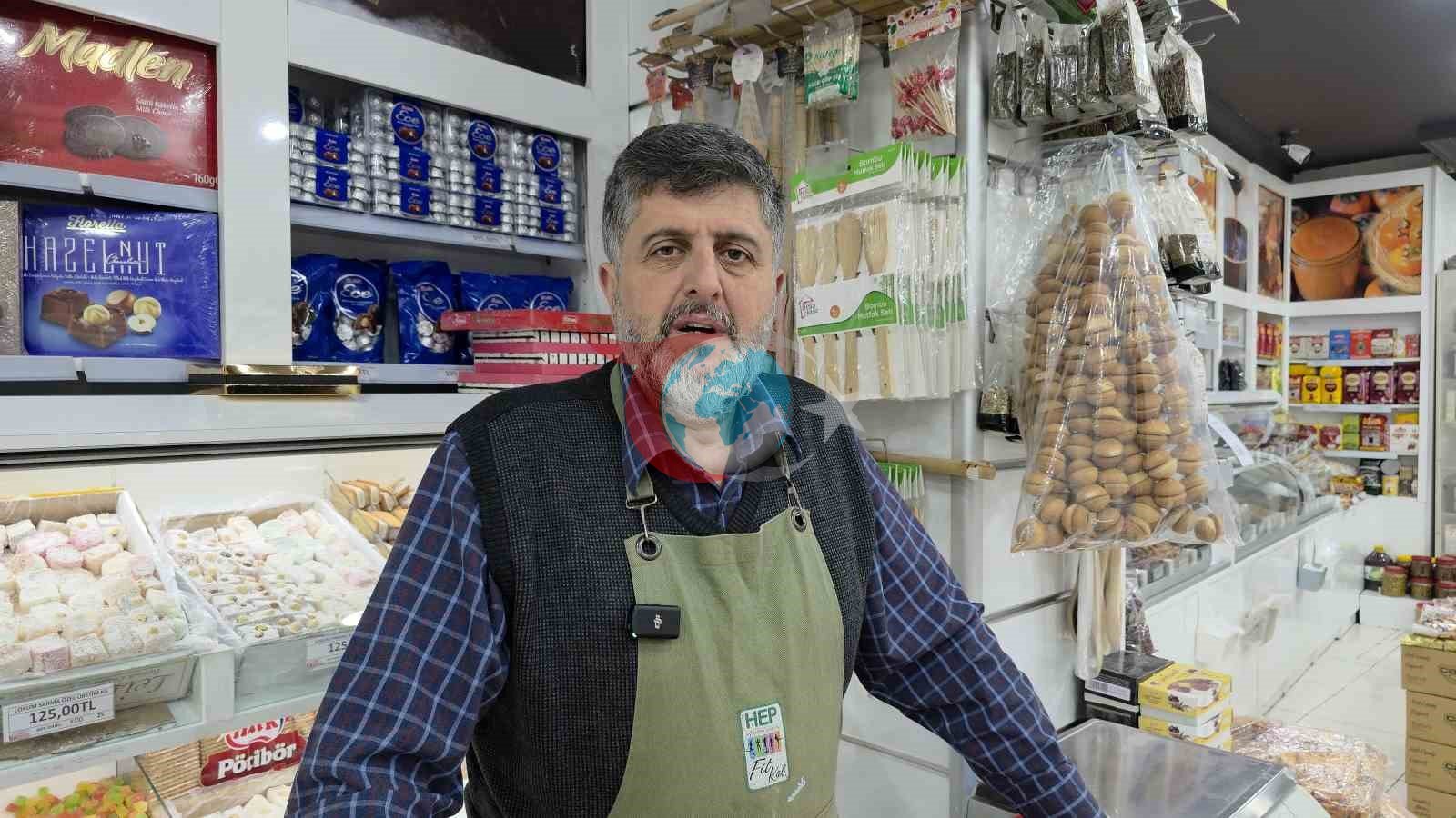 Bayram alışverişine gelen çocukları 