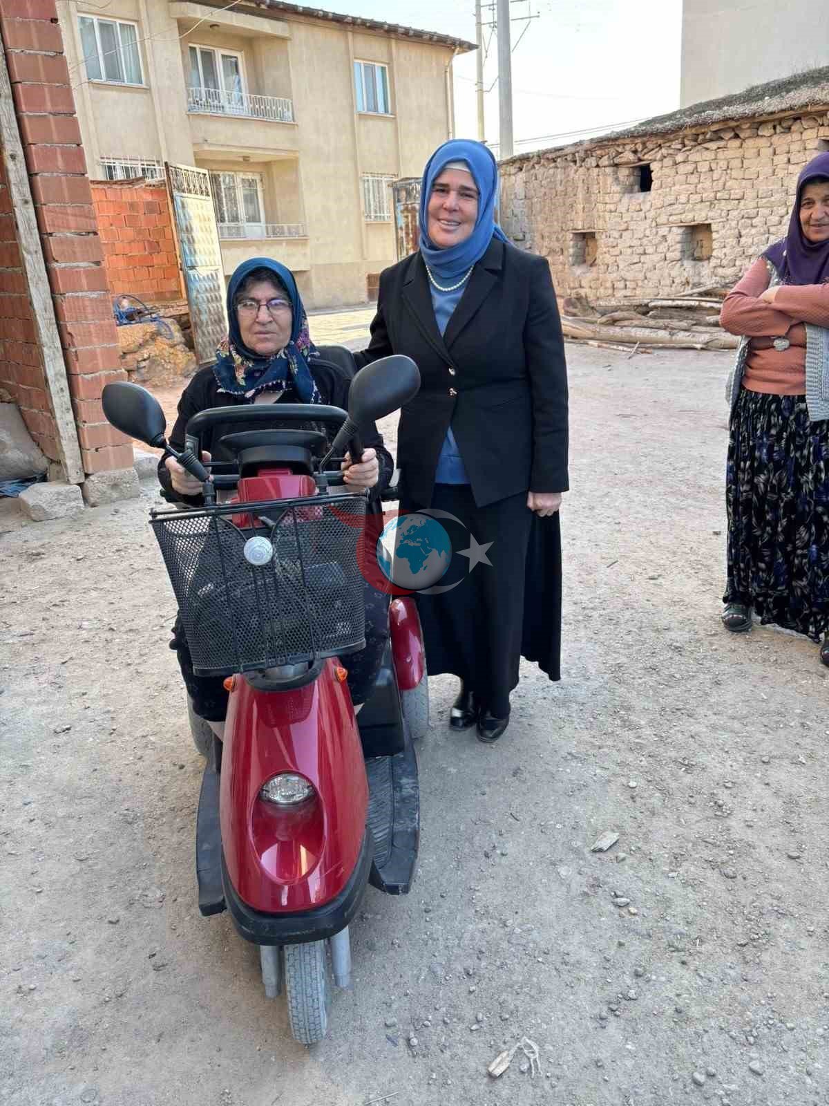 Kadınanalar Kültür Derneği&rsquo;nden anlamlı hediye