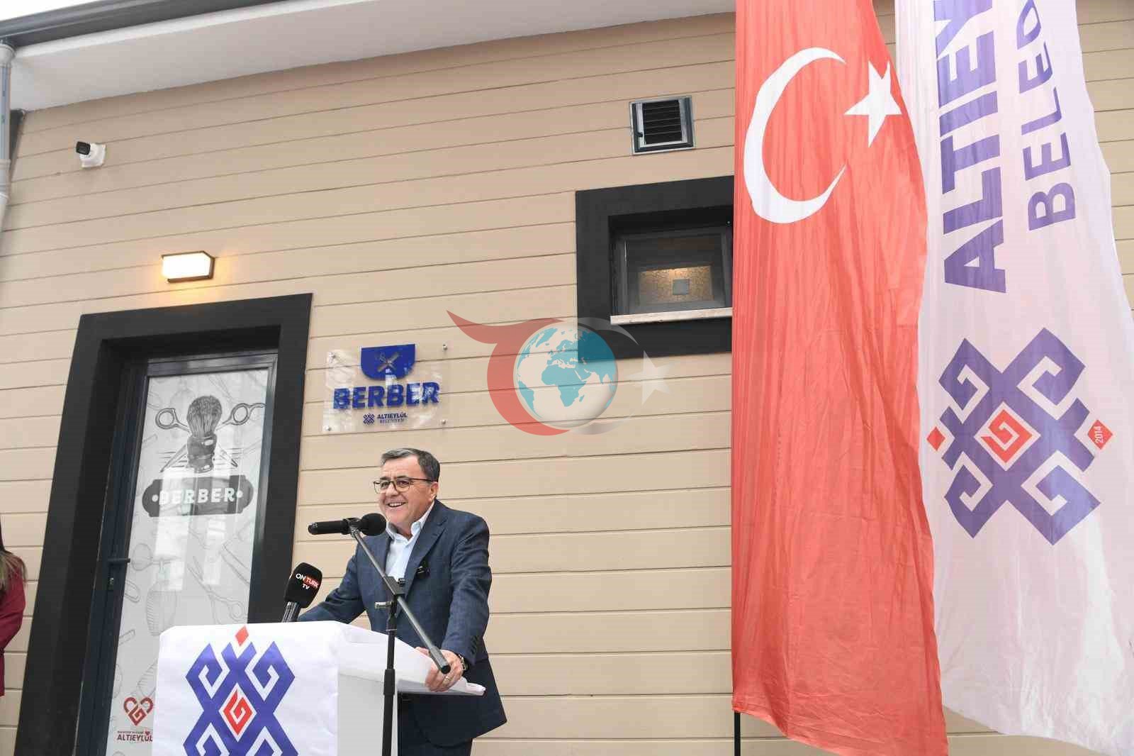 Altıeylül Belediyesi’nden emeklilere 