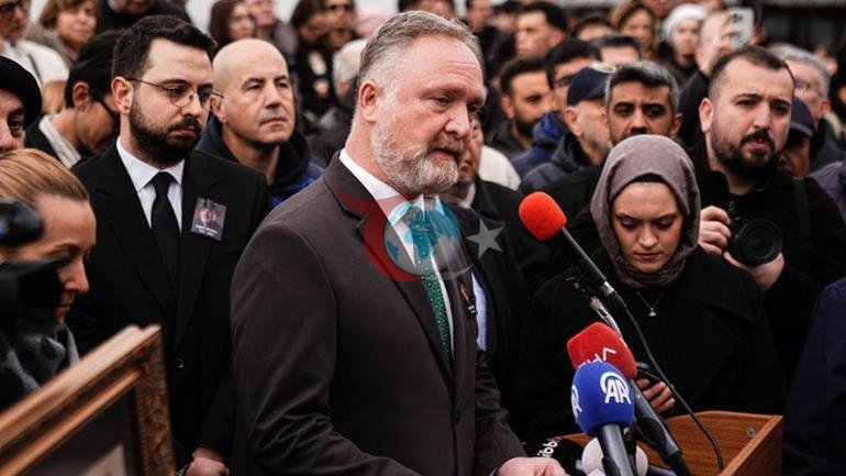 İlber Ortaylıyı anma töreninde yazılı tablo dikkat çekti İşte anlamı...