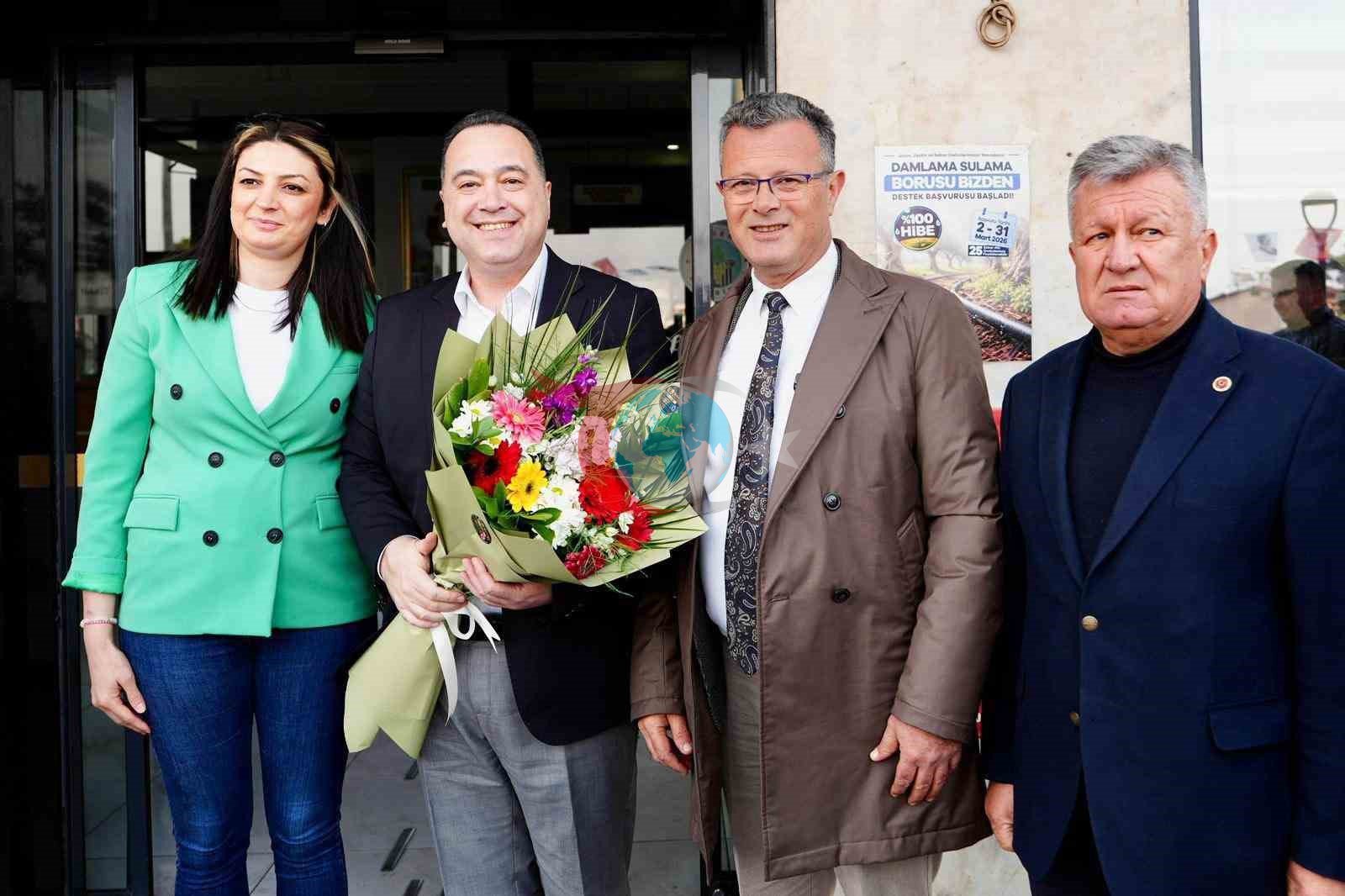 Alaşehir&rsquo;de yüzlerce kişi iftarda buluştu