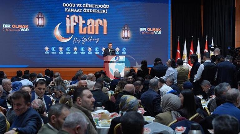 Cumhurbaşkanı Yardımcısı Cevdet Yılmaz: Bölgemizdeki yangının sönmesi için çaba sarf ediyoruz