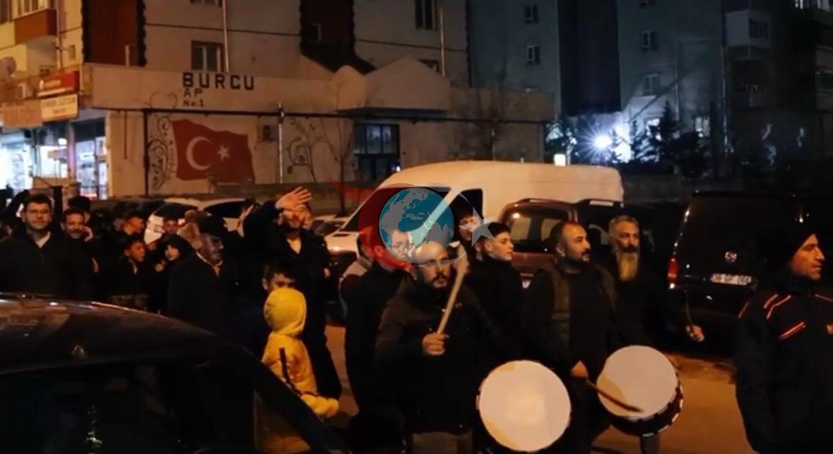 Kayseri’de mahalleliden ‘Kabe’de Hacılar’ performansı