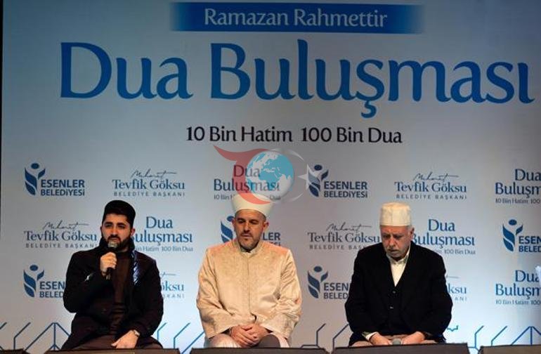 Esenler’de binlerce kişi aynı duada buluştu 10 bin hatim 100 bin dua gecesi