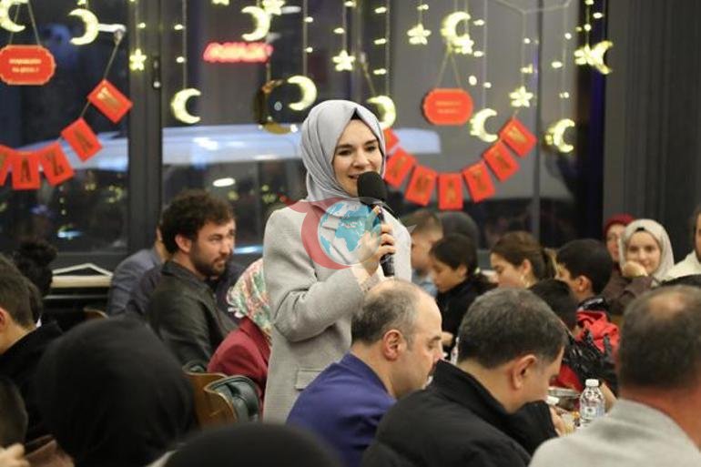 Ankara’da yürekleri ısıtan iftar Bir esnaf 100 çocuğu aynı sofrada buluştu