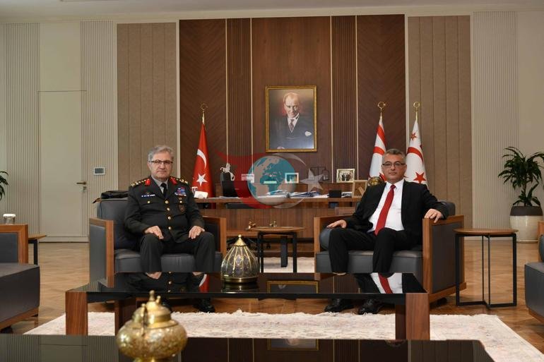 Kara Kuvvetleri Komutanı Orgeneral Tokel, KKTC’deki birlikleri denetledi