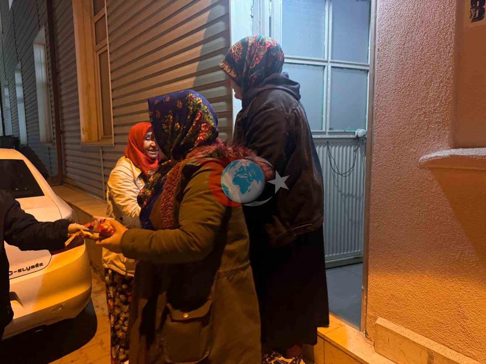 Pazaryeriโnde Sakal-ฤฑ ลerifโe yoฤun ilgi