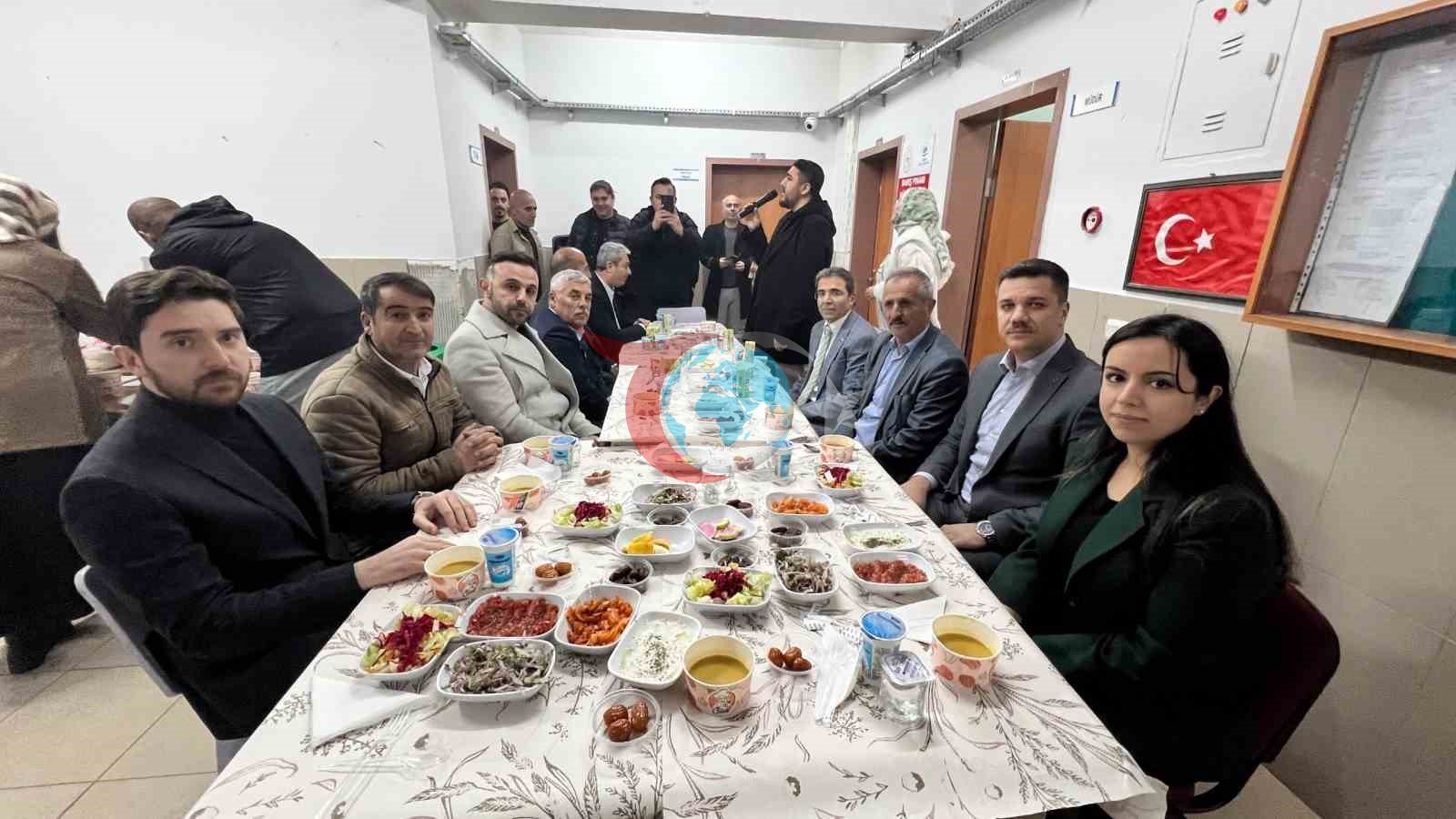 Murtaza Köyü&rsquo;nde öğrencilerle iftar buluşması
