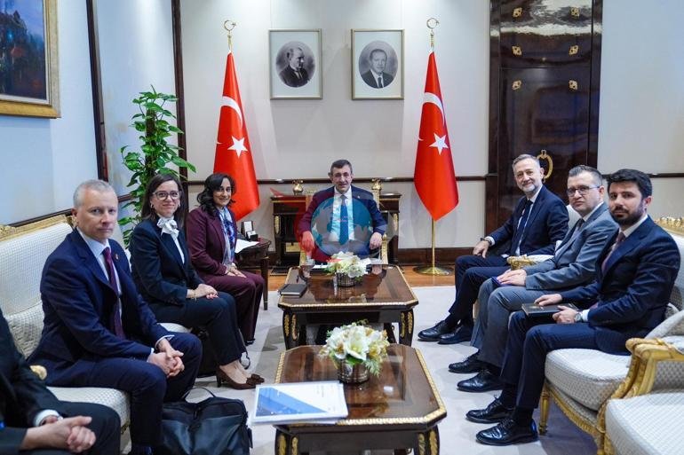 Cevdet Yılmaz, Kanada Dışişleri Bakanı Anand’ı kabul etti
