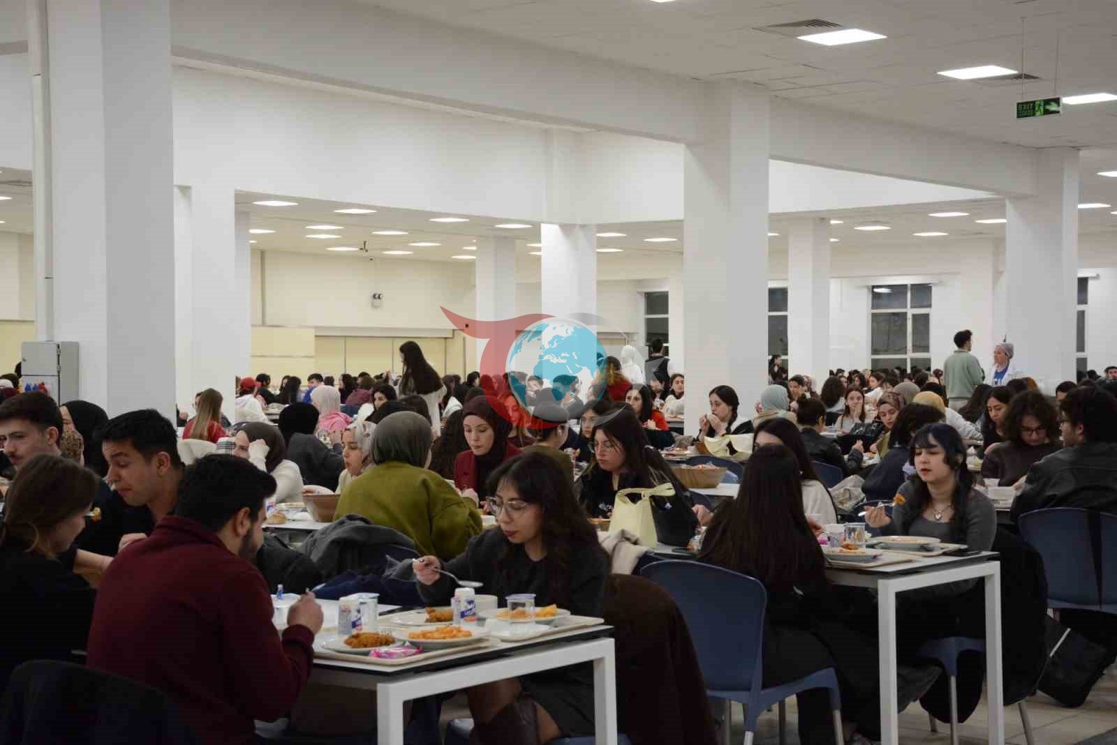 Anadolu Üniversitesi öğrencileri Kadir Gecesi&rsquo;nde iftar sofrasında buluştu