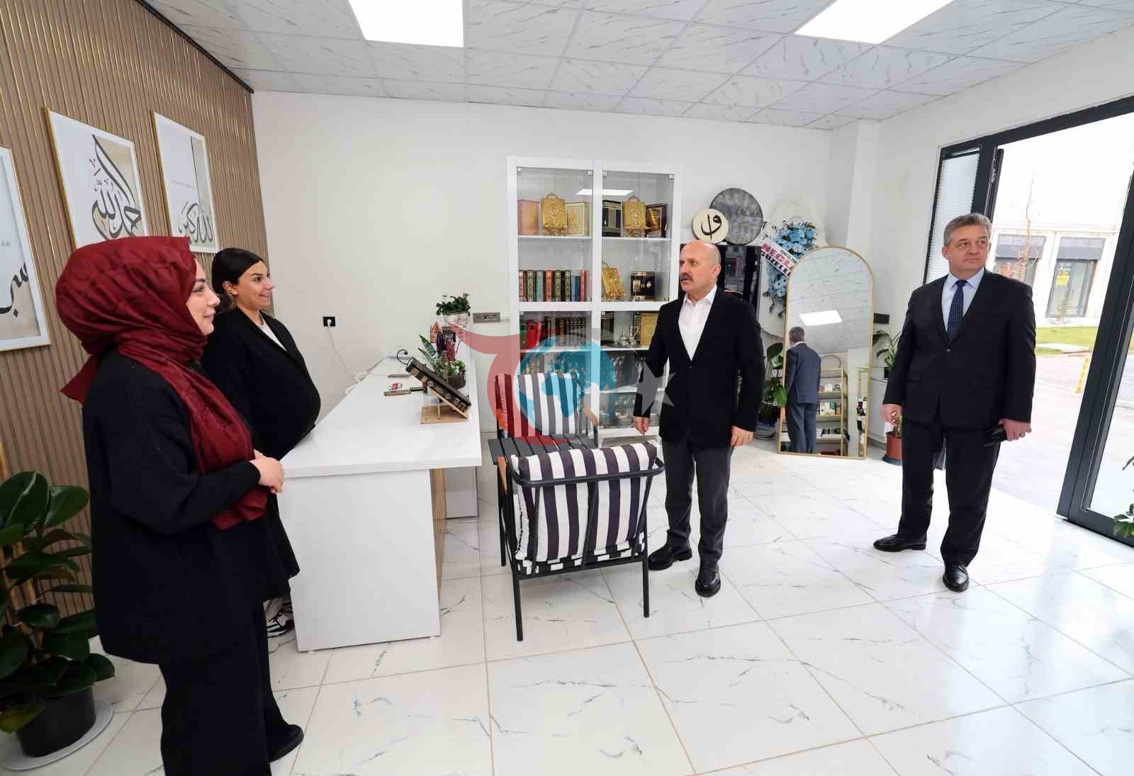 Vali Varol’dan rezerv alanda faaliyet gösteren esnafa bayram ziyaret