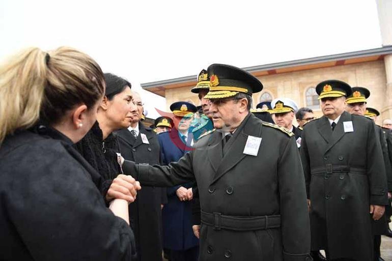 Genelkurmay Başkanı Bayraktaroğlu, şehit Taştekini uğurlama törenine katıldı
