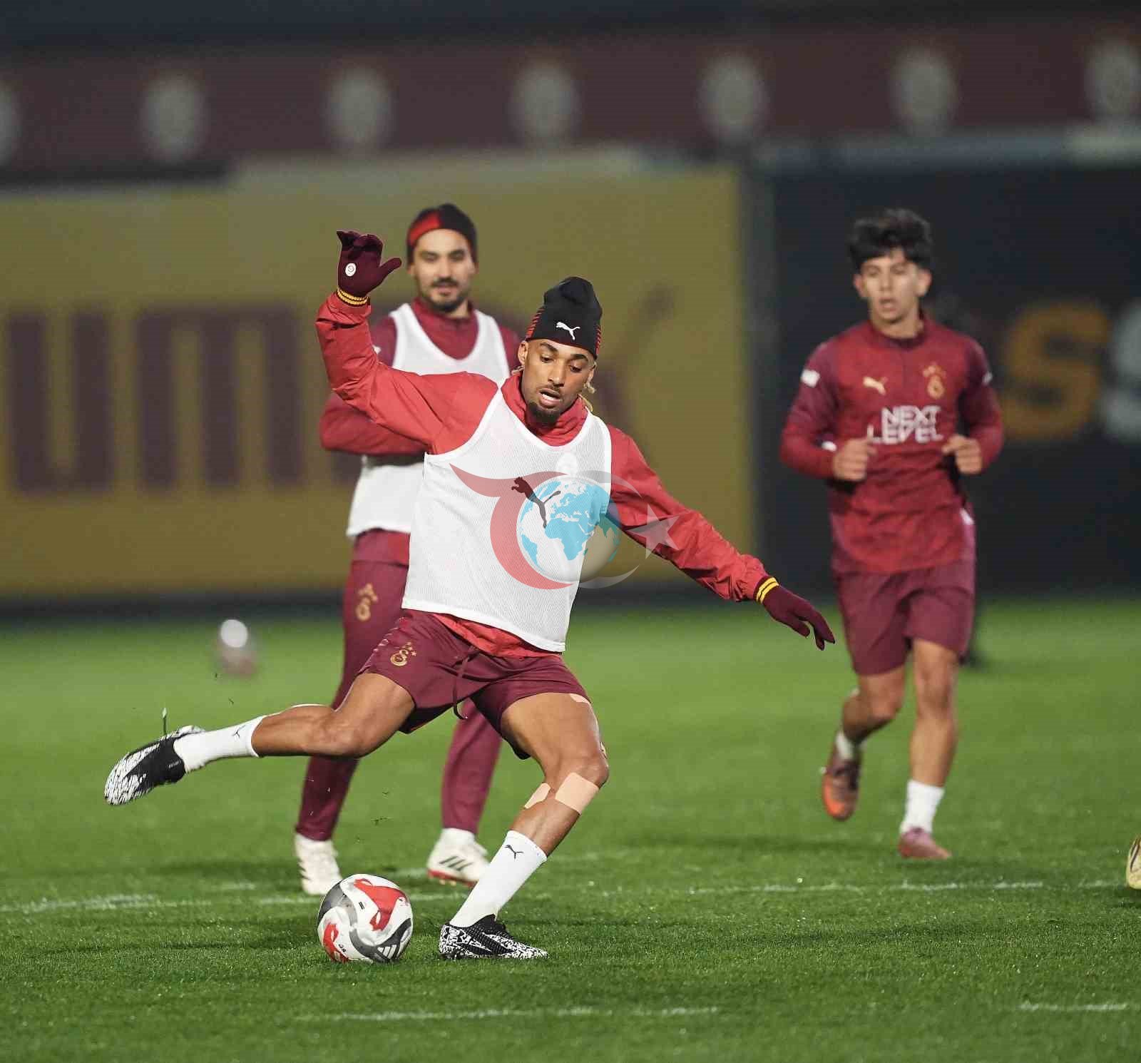 Galatasaray&rsquo;da Trabzonspor maçı hazırlıkları başladı