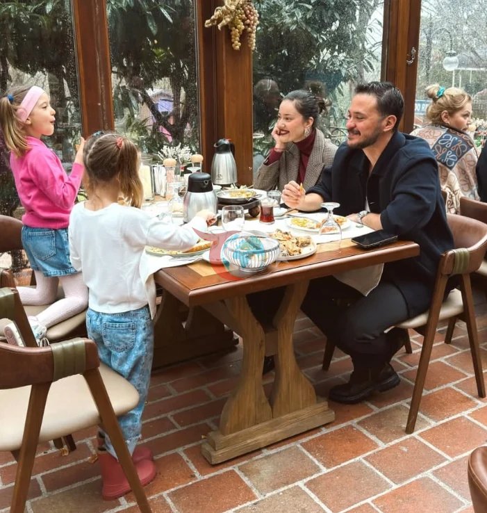 Pelin Akil lüks tatiliyle havasını attı