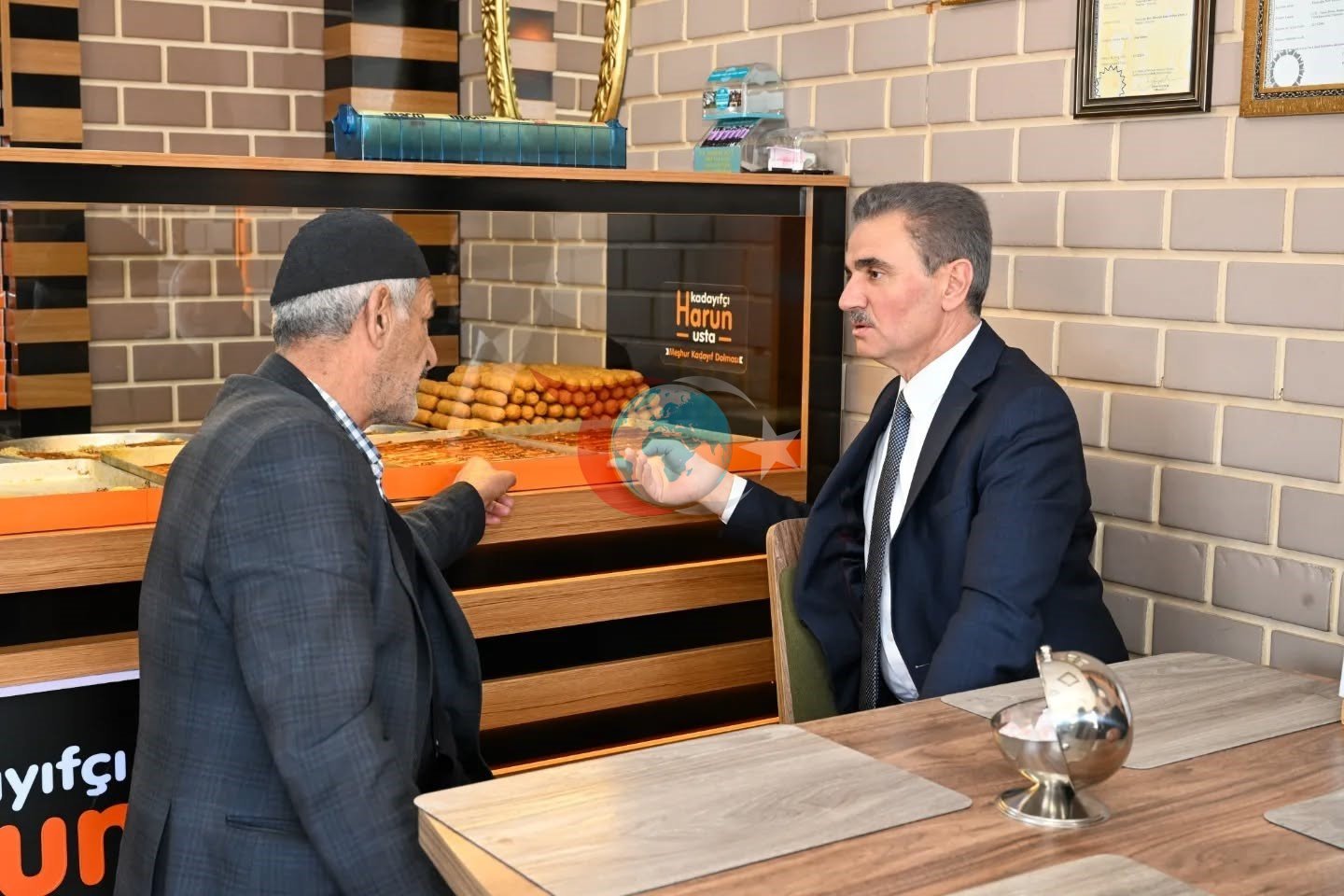 Vali Abuş esnafı dinledi