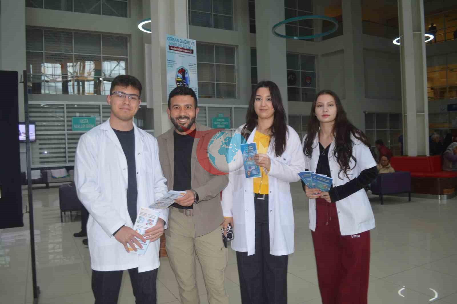 Tıp Fakültesi öğrencileri antibiyotik kullanımı hakkında bilgilendirdi