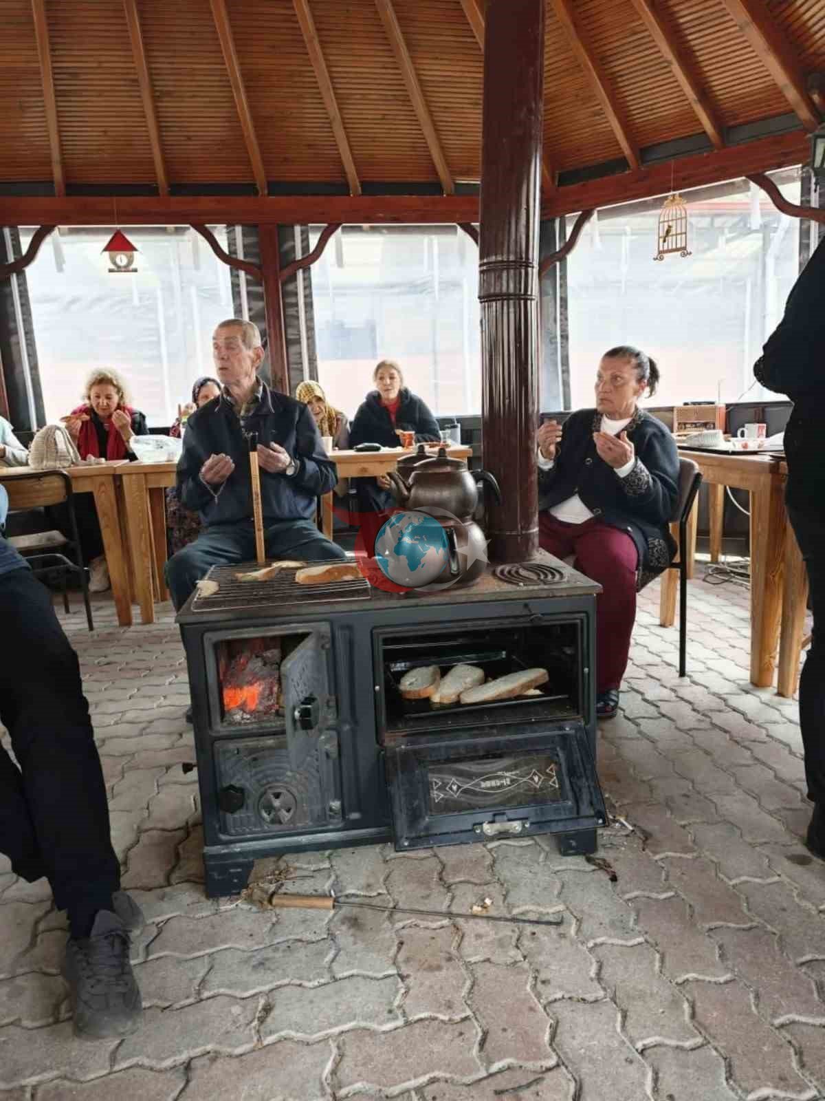 Bilecik’te Yaşlılara Saygı Haftası’nda ‘Salçalı Ekmek’ etkinliği